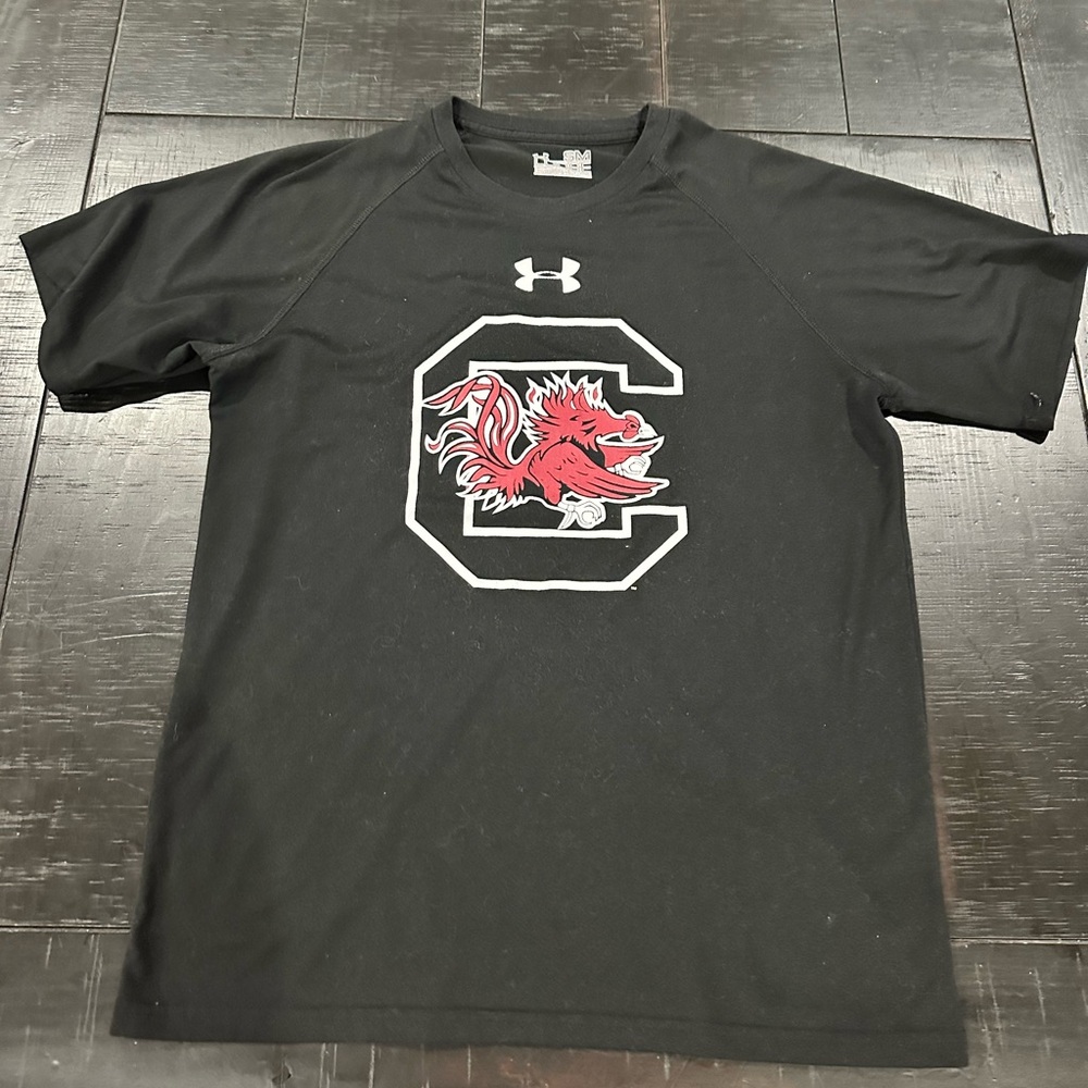 South Carolina Gamecocks men’s  black Under Armour tshirt. Size small.